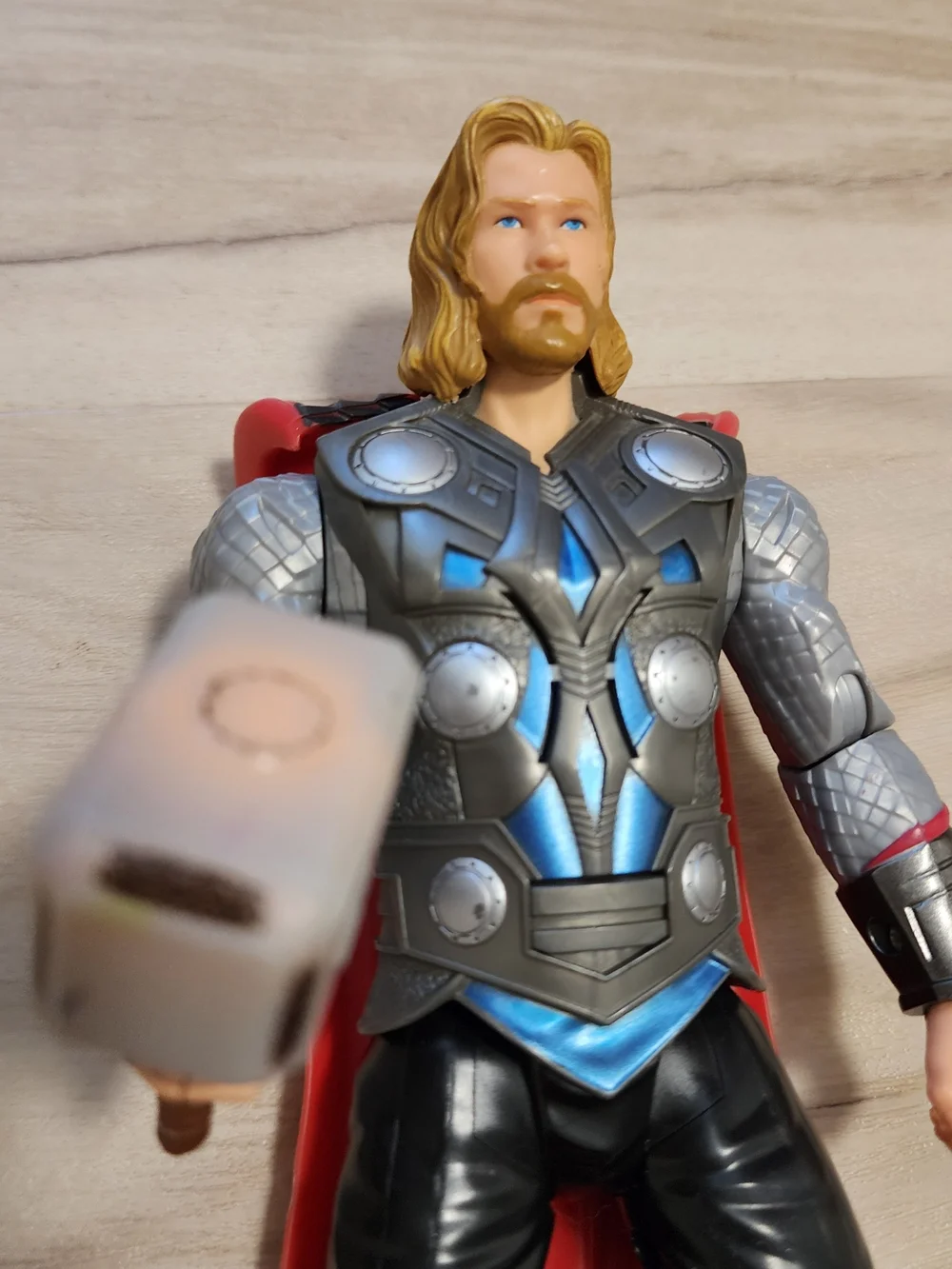 Thor & Hammer 12 Inch Action Figure Marvel Avengers Age of Ultron 2015 Talking
